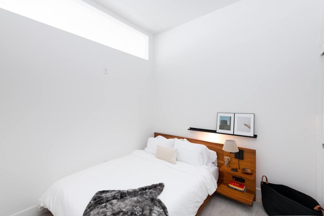 Flexhome Skywalk To Fiserv U3 With Rooftop, Gym, And Parking Milwaukee Exterior photo